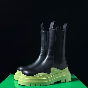 BOTTEGA VENETA Black Tire Chelsea Boots